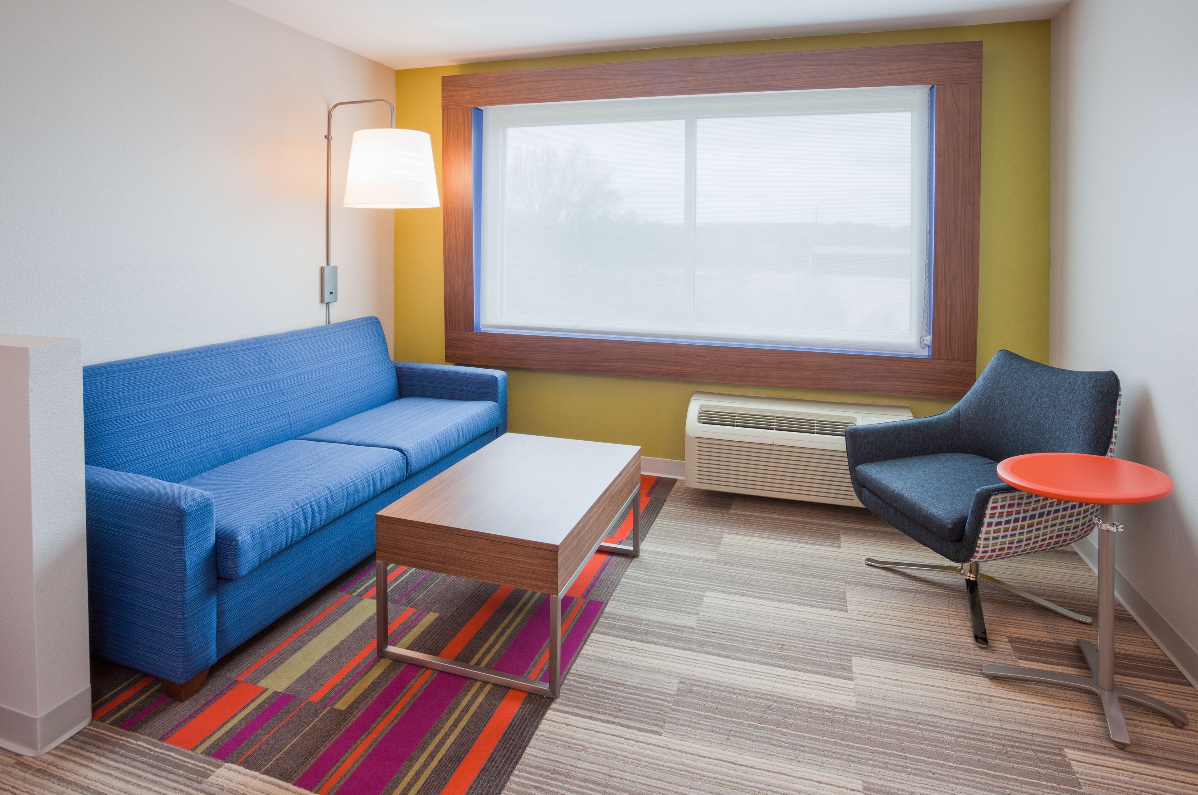 Holiday Inn Express & Suites Des Moines Downtown