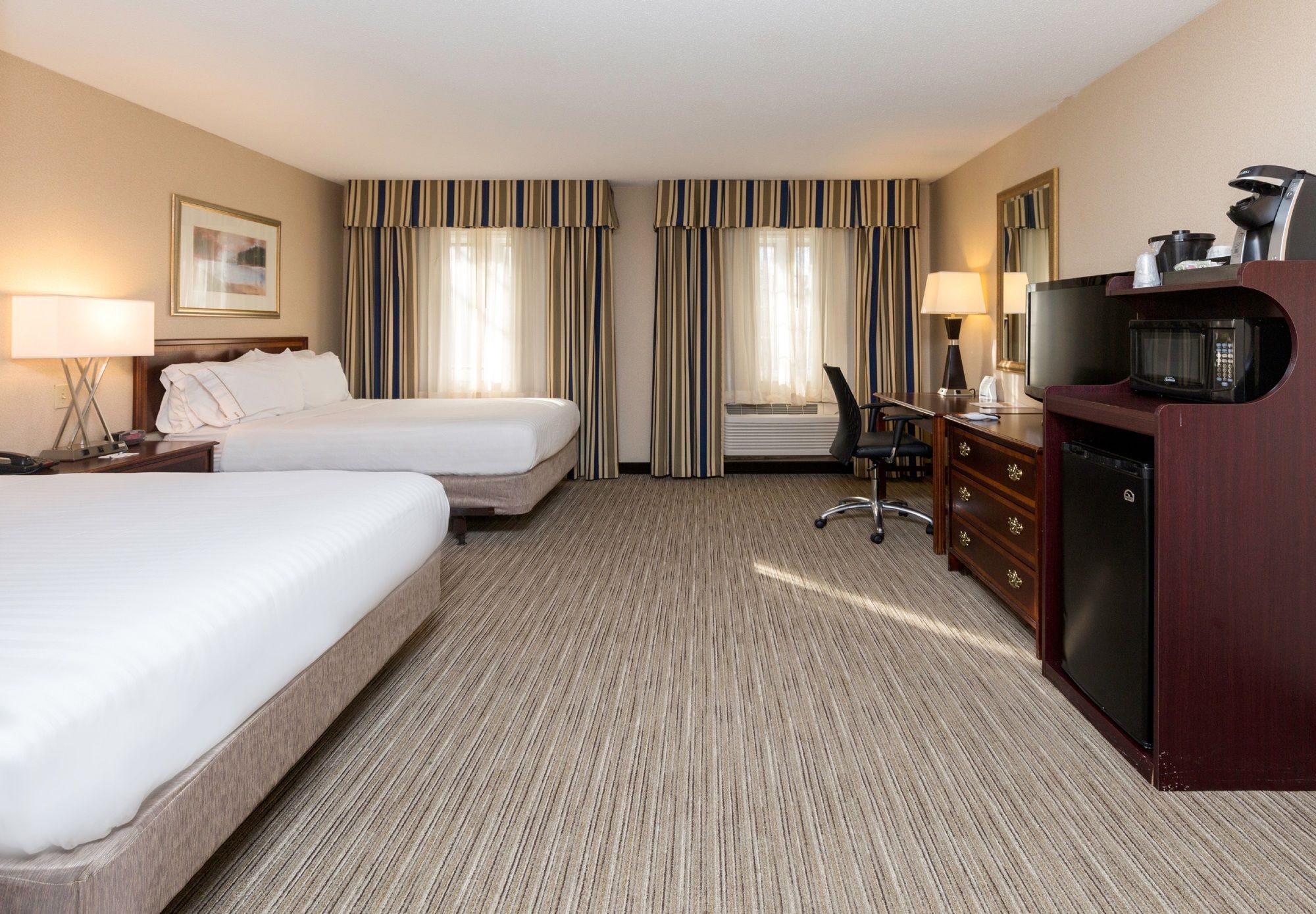 Holiday Inn Express Des Moines - At Drake University