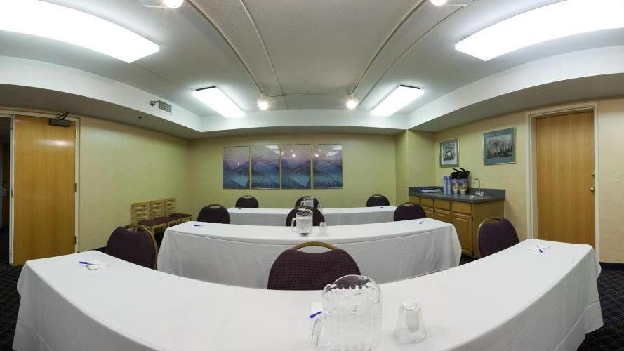 Holiday Inn Express Des Moines - At Drake University