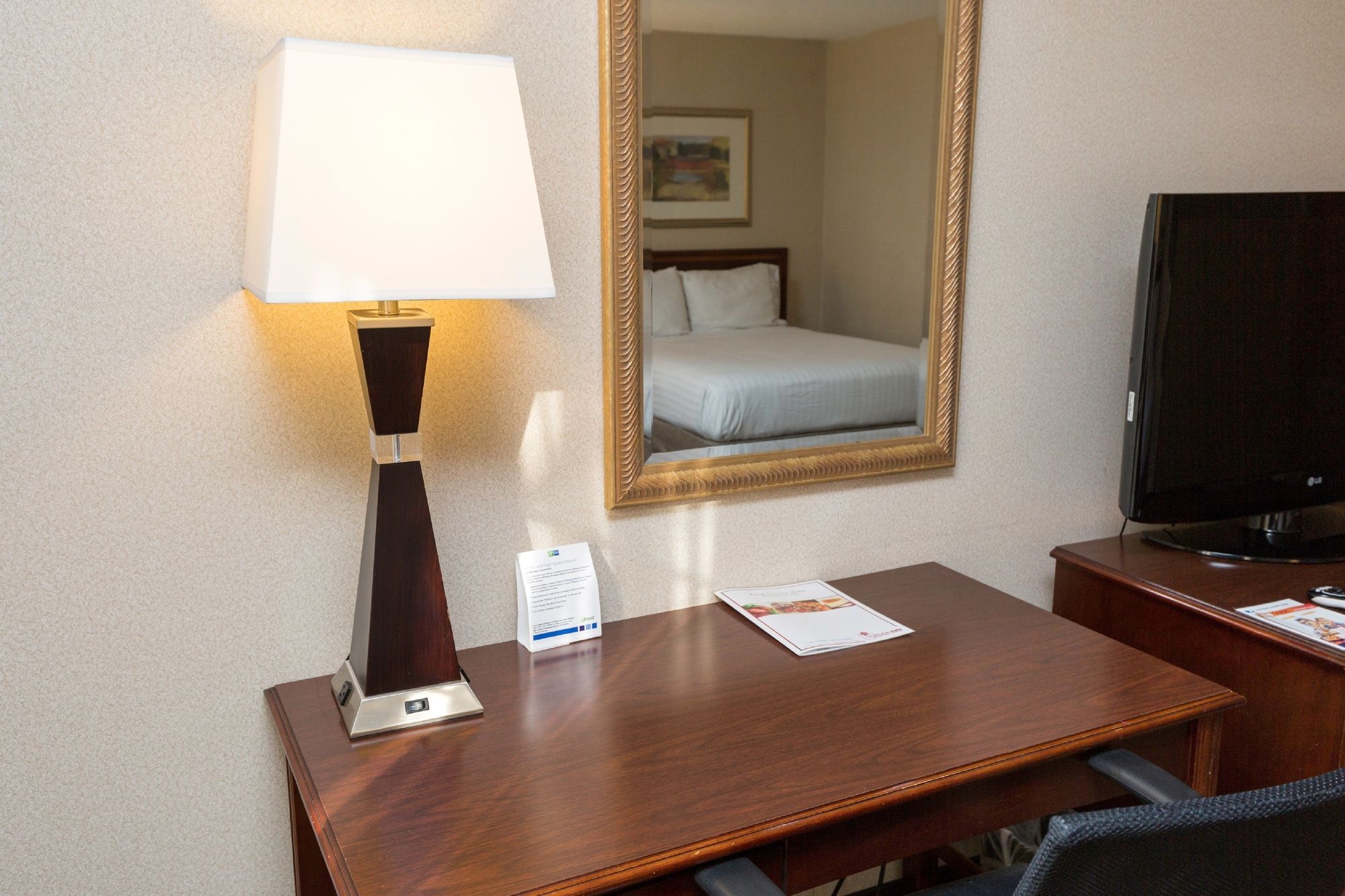 Holiday Inn Express Des Moines - At Drake University