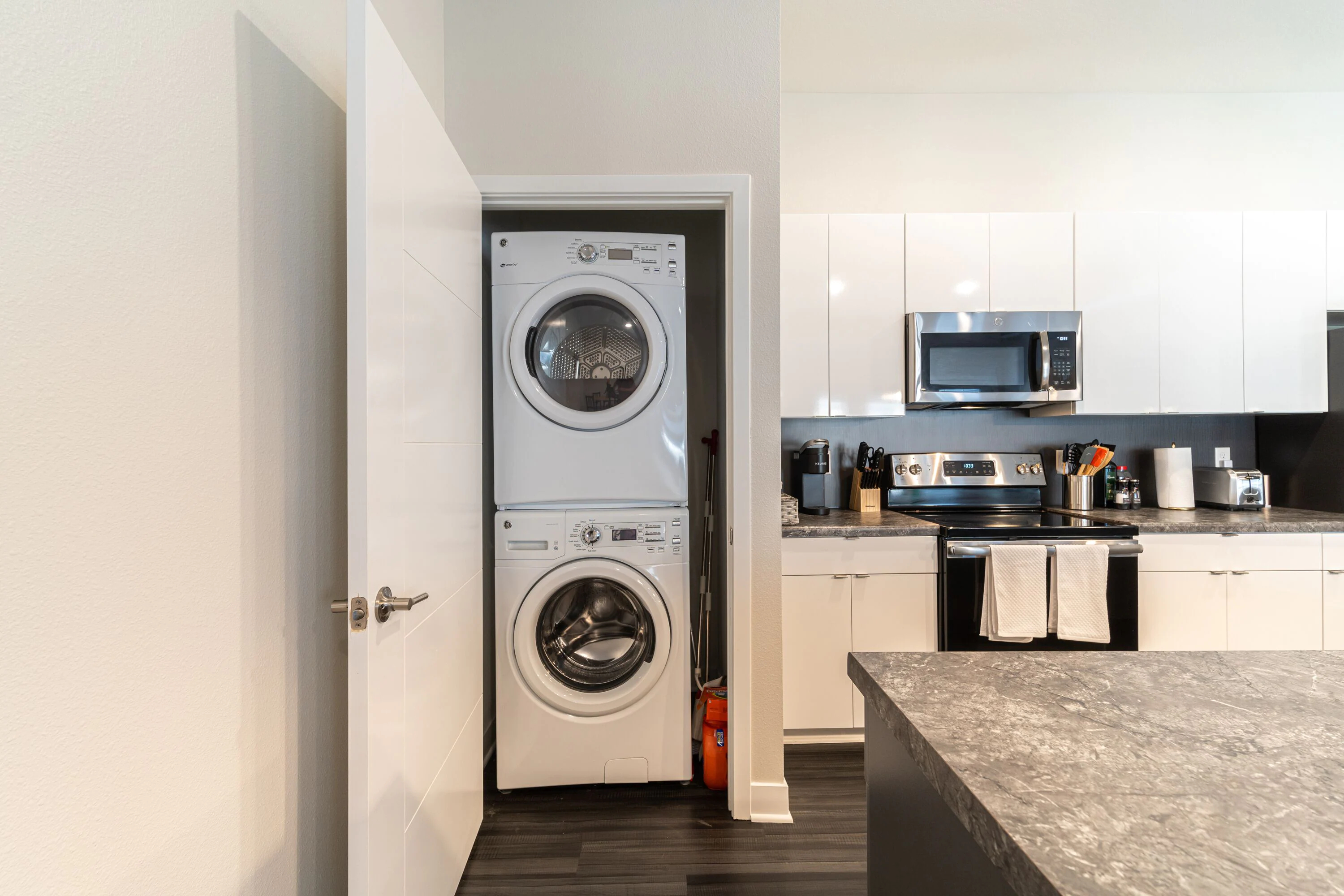 Kasa Des Moines Downtown Apartments