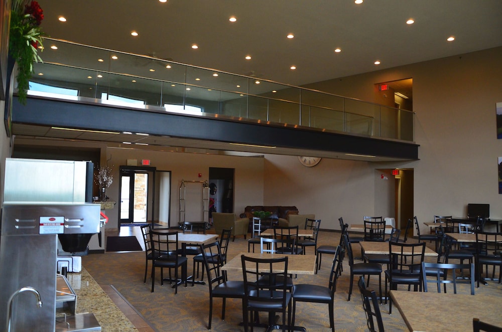 Qube Hotel Polk City