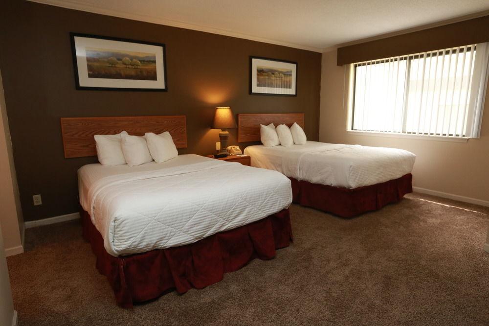 The Vibe at 8035 Apartments