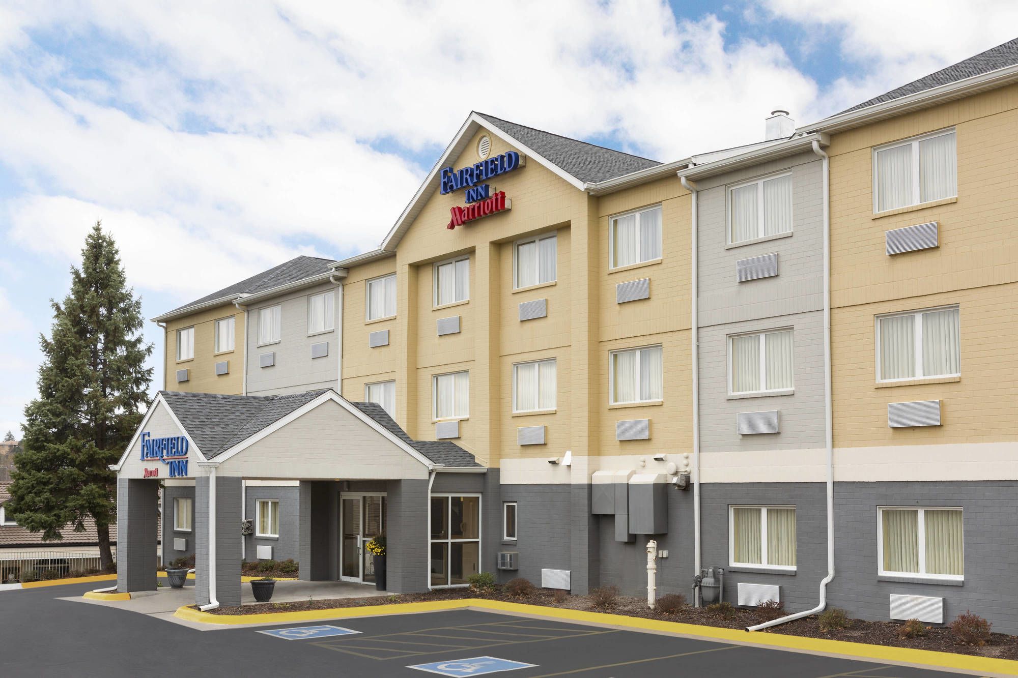 Dubuque Inn & Suites