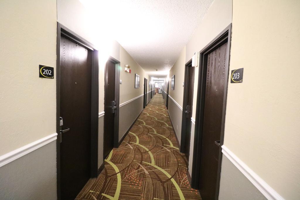 Super 8 by Wyndham Dubuque