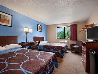 Super 8 by Wyndham Dubuque