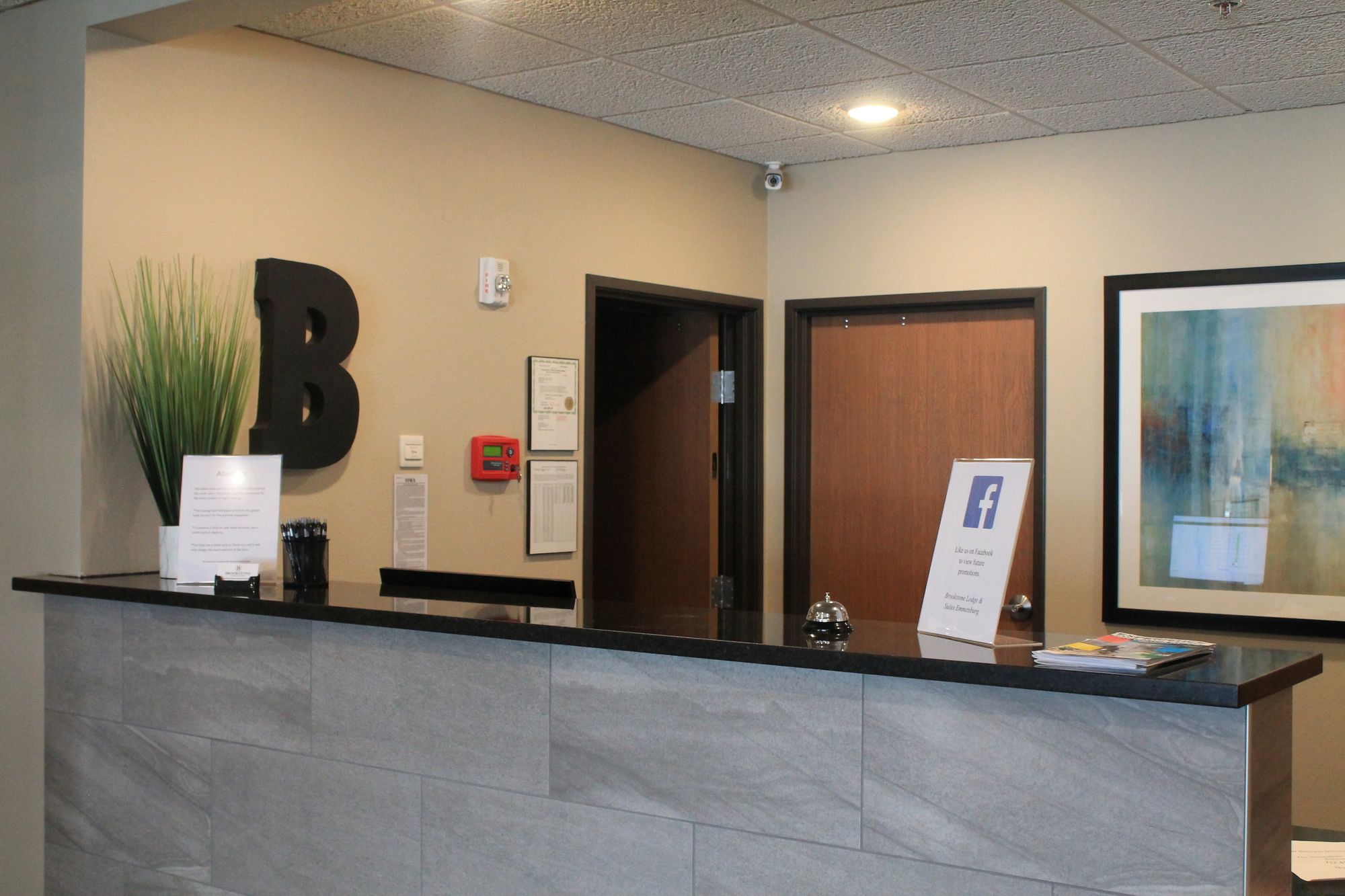 Brookstone Lodge and Suites