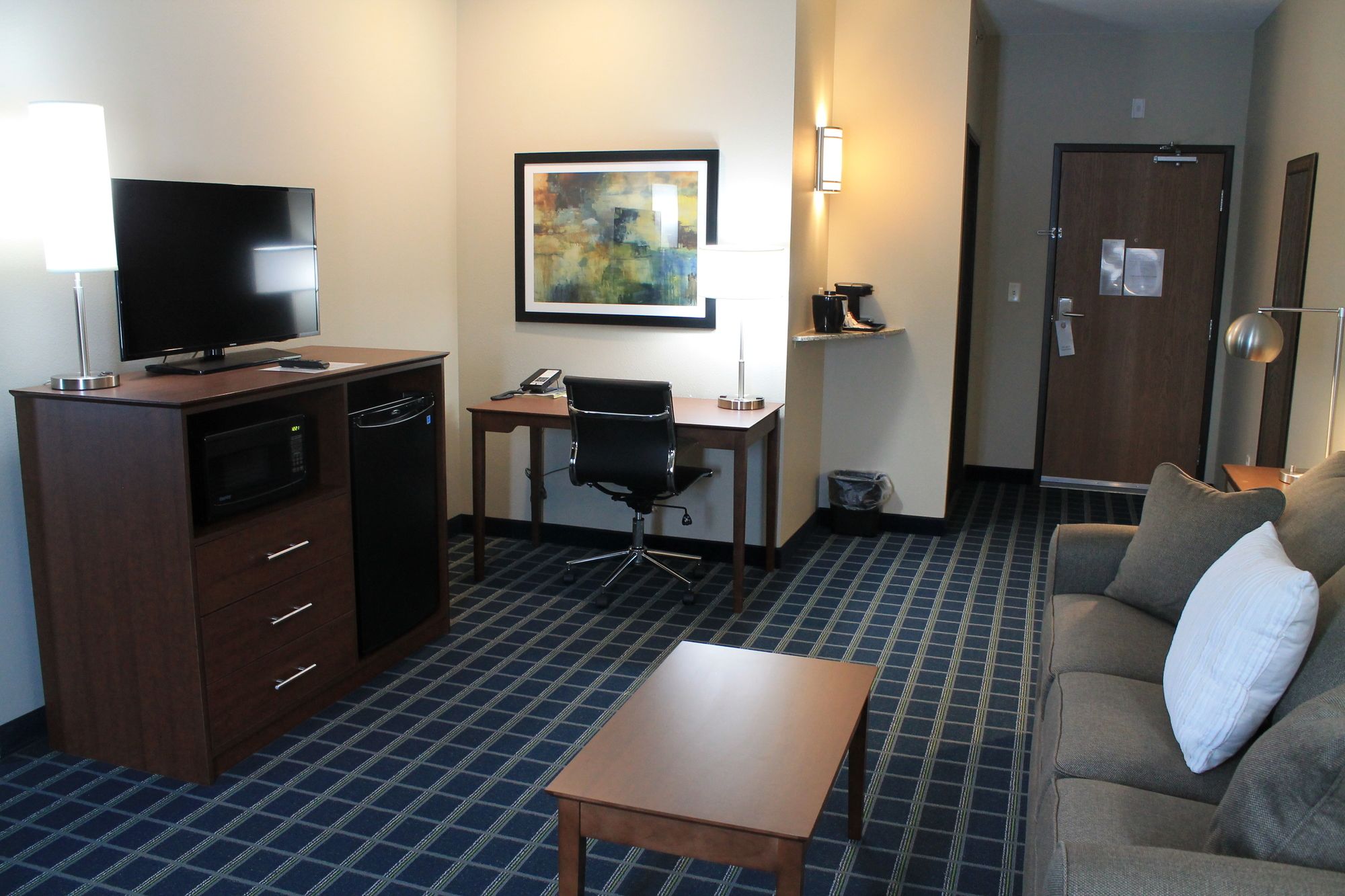 Brookstone Lodge and Suites