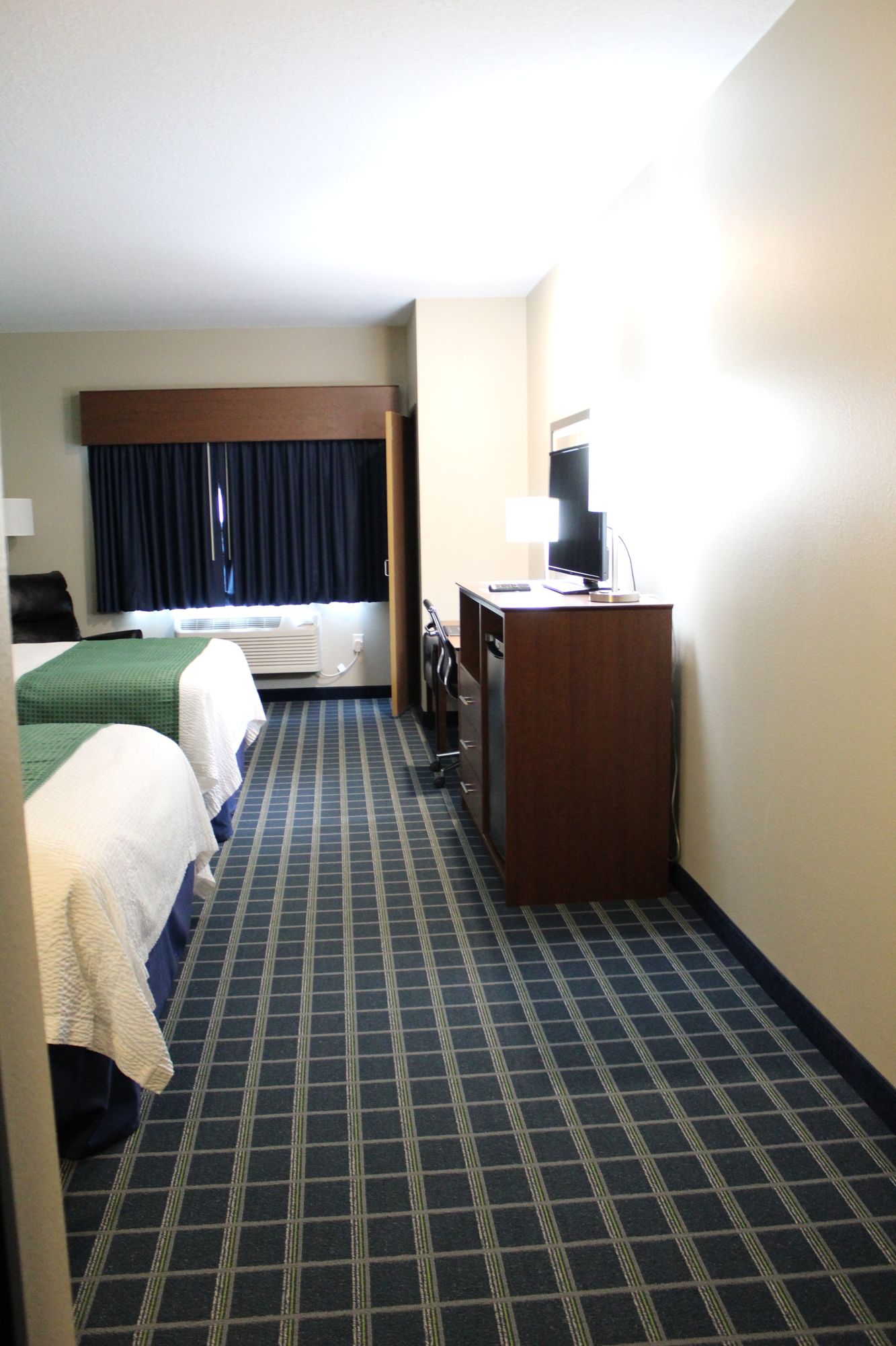 Brookstone Lodge and Suites