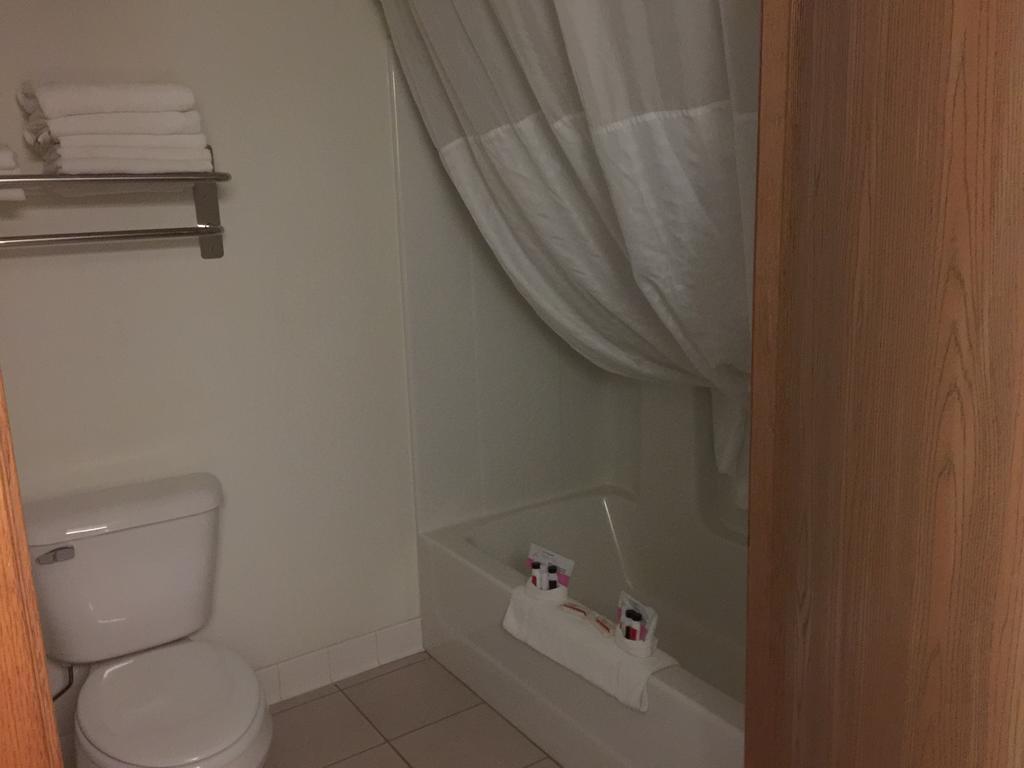 Super 8 by Wyndham Emmetsburg