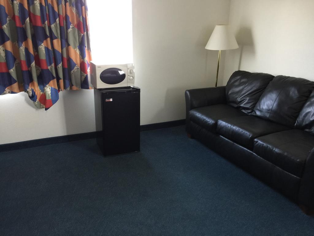 Super 8 by Wyndham Emmetsburg