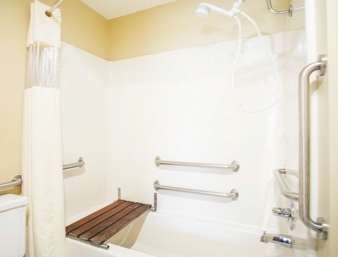 Days Inn by Wyndham Evansdale Waterloo