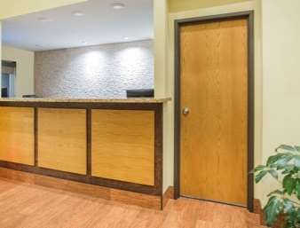 Days Inn by Wyndham Evansdale Waterloo