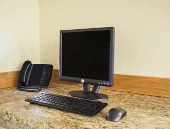 Days Inn by Wyndham Evansdale Waterloo