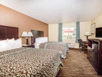 Days Inn by Wyndham Evansdale Waterloo