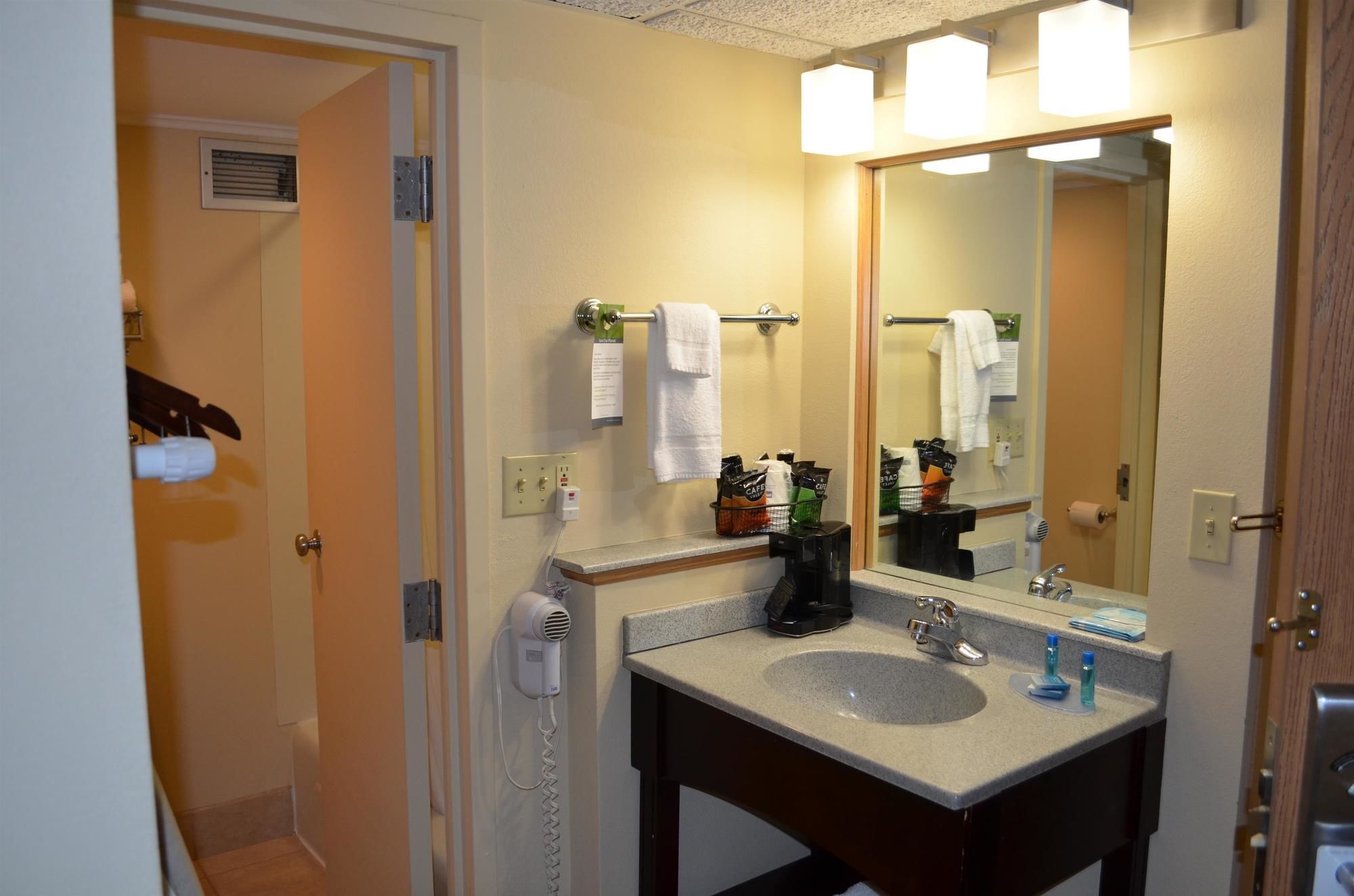 Best Western Starlite Village