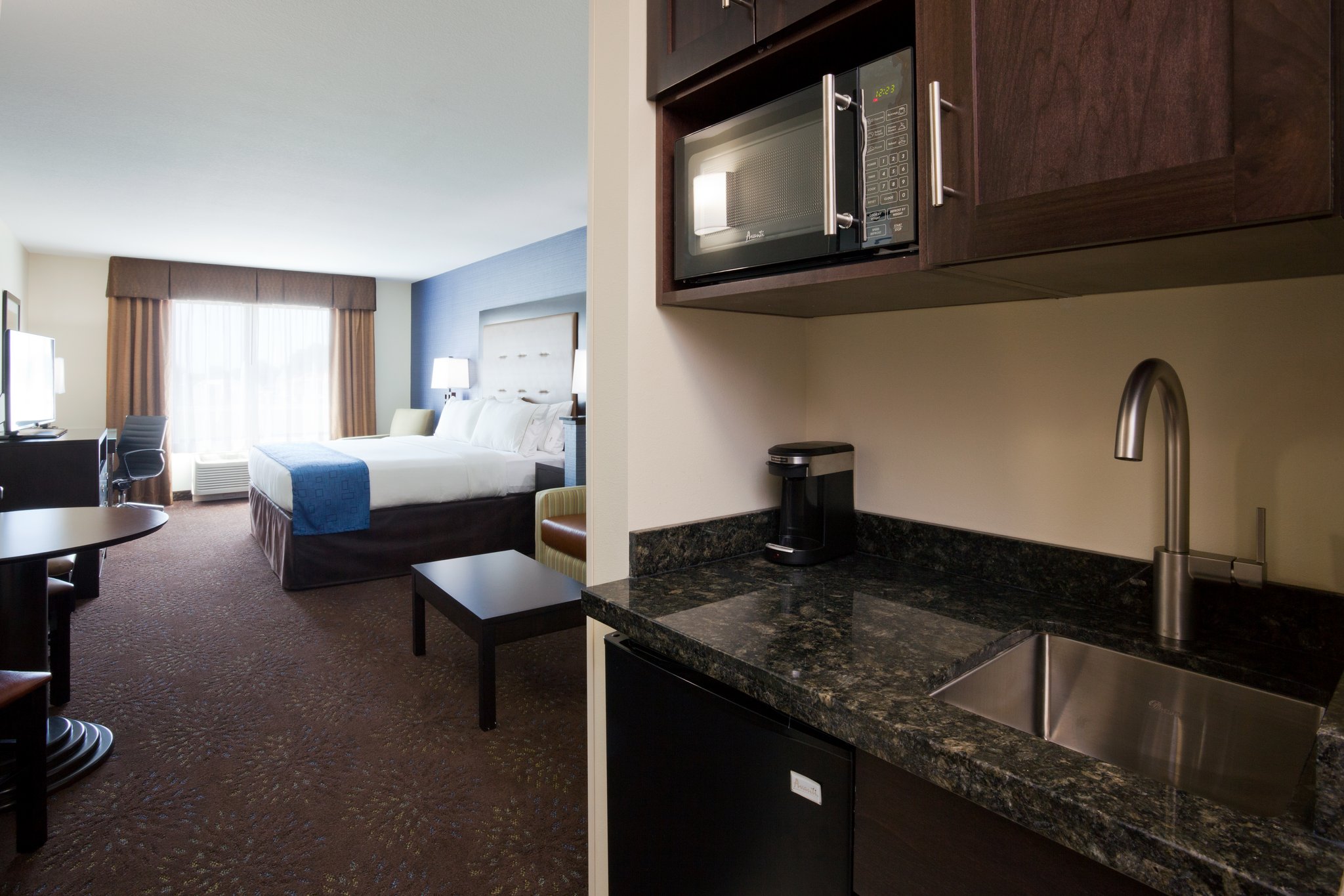 Holiday Inn Express & Suites Fort Dodge
