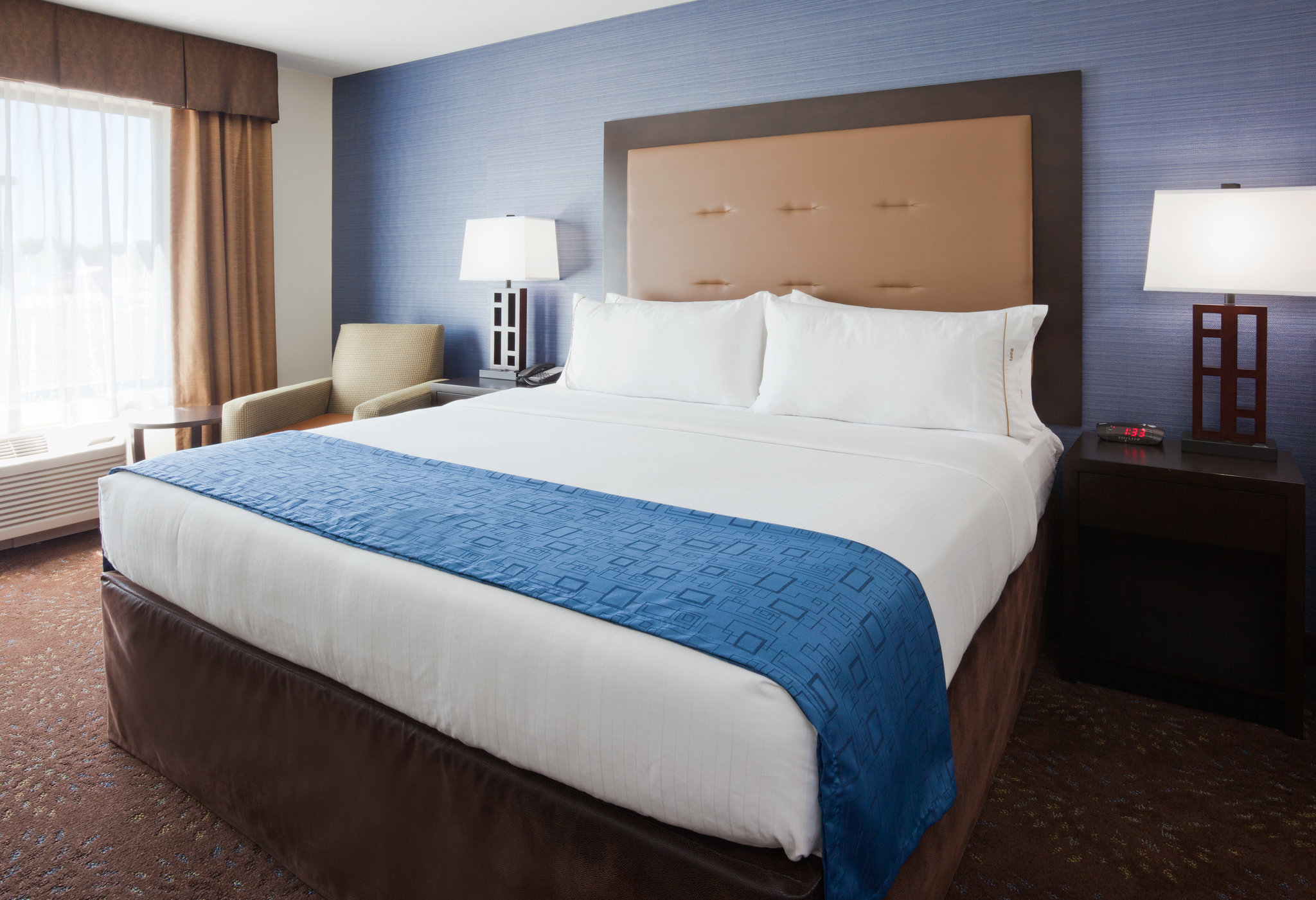 Holiday Inn Express & Suites Fort Dodge