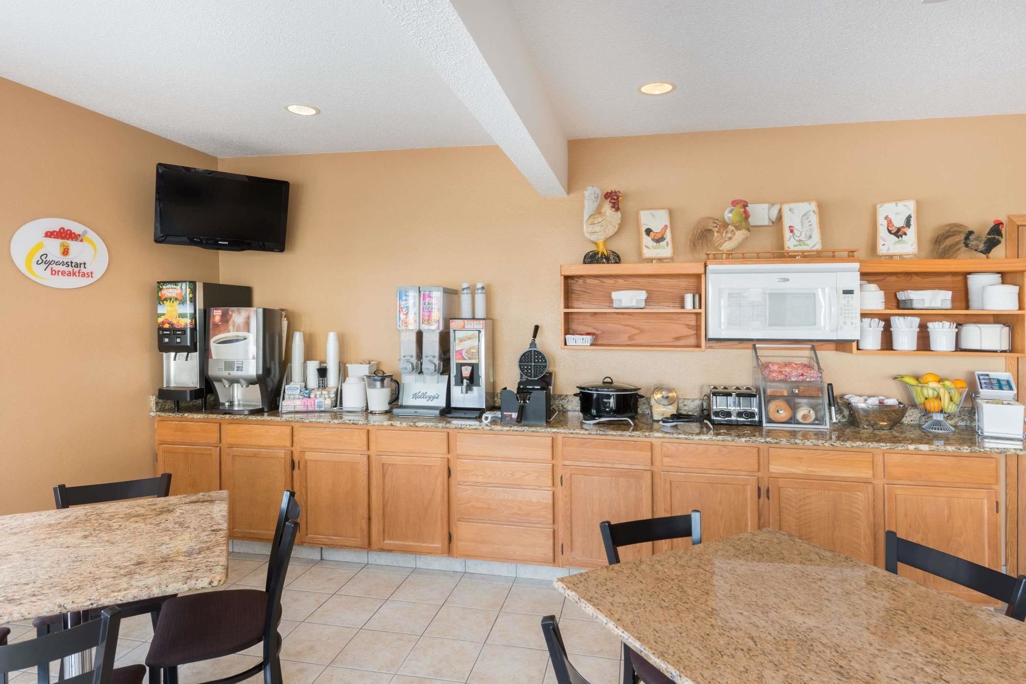 Super 8 by Wyndham Fort Dodge IA