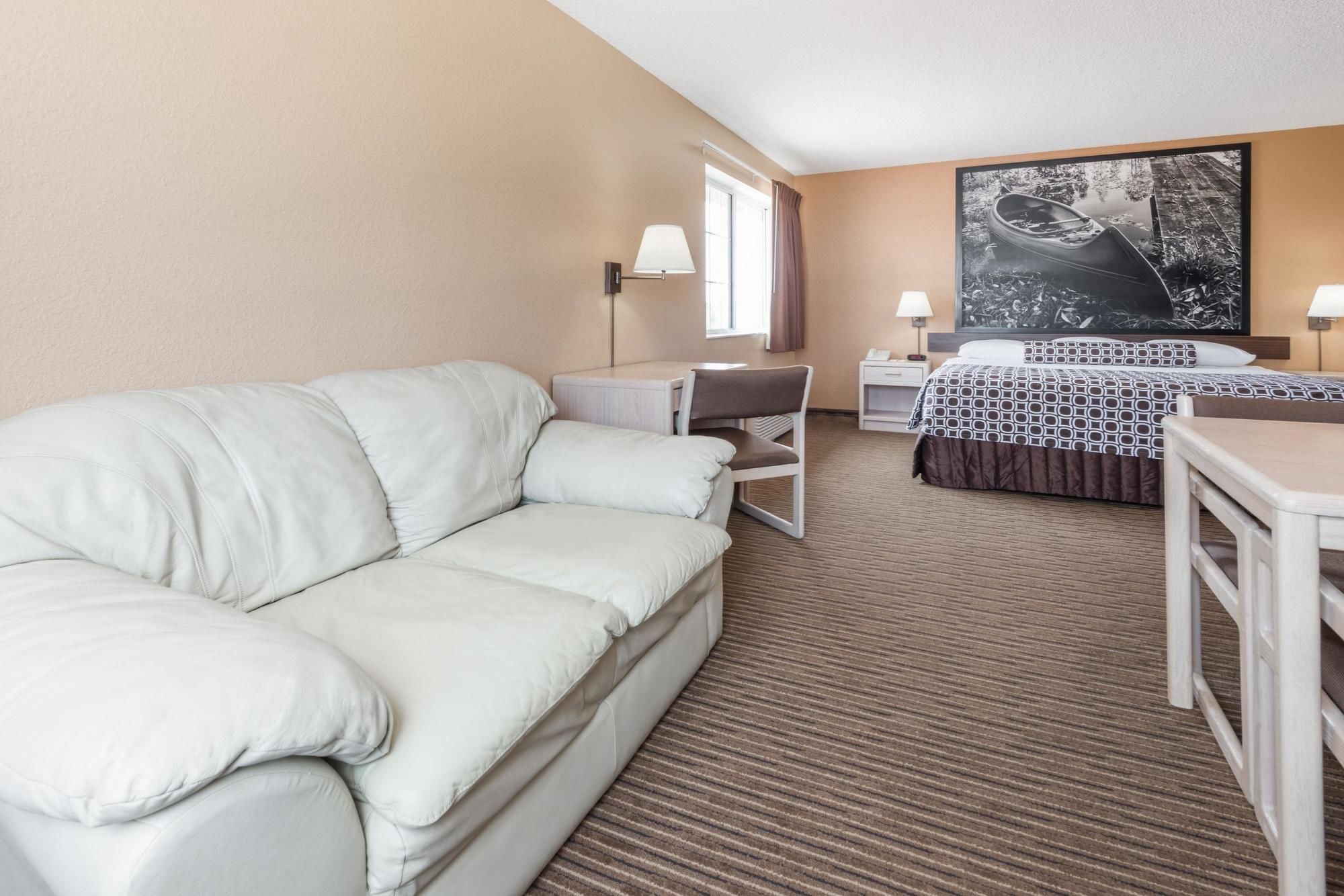 Super 8 by Wyndham Fort Dodge IA