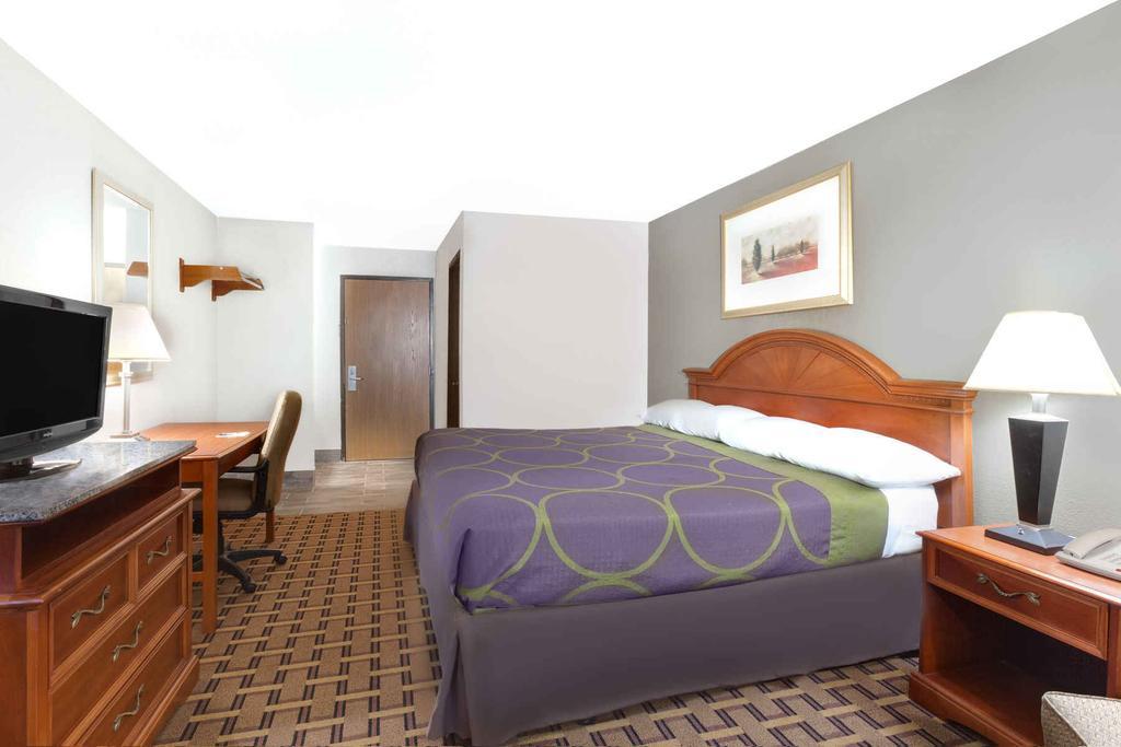 Super 8 by Wyndham Fort Madison