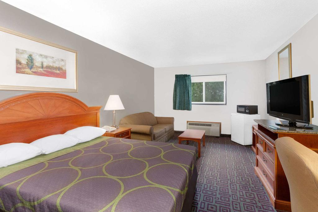 Super 8 by Wyndham Fort Madison