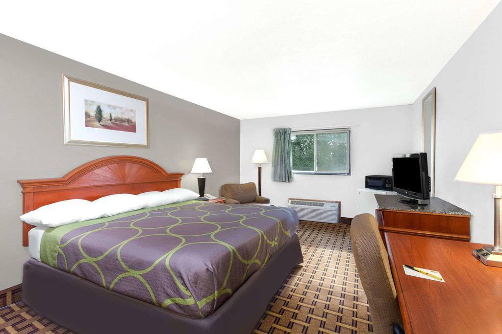 Super 8 by Wyndham Fort Madison