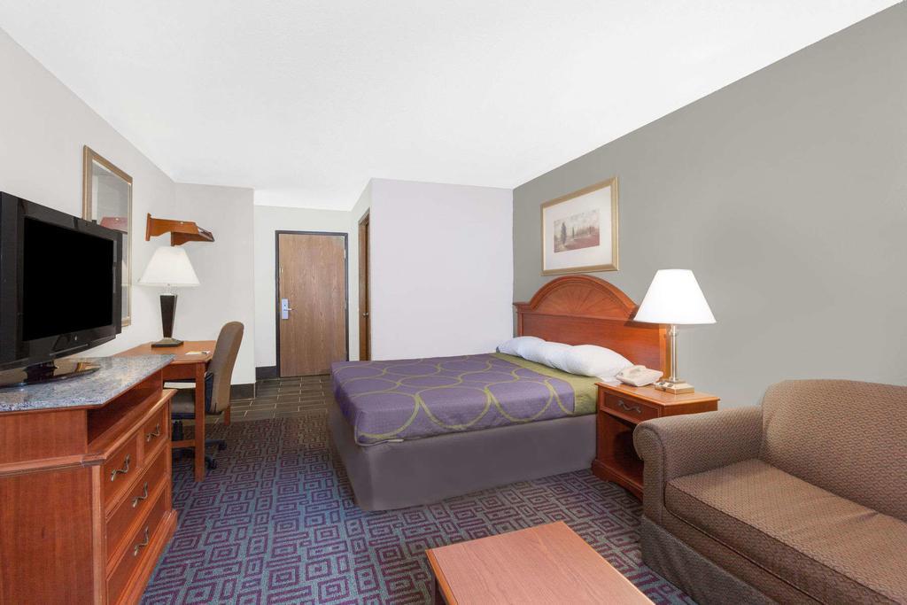 Super 8 by Wyndham Fort Madison