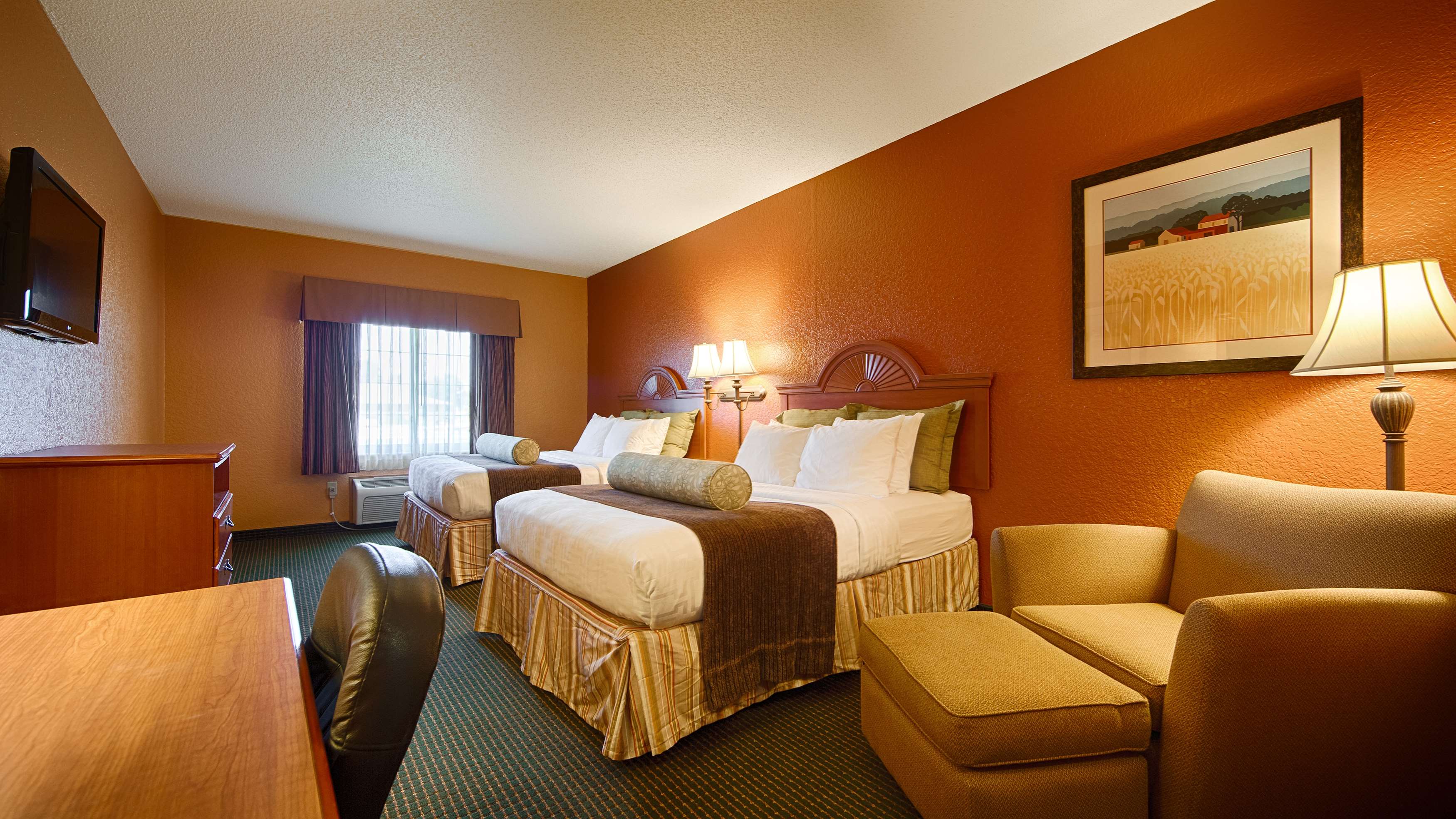 AmericInn by Wyndham Grinnell