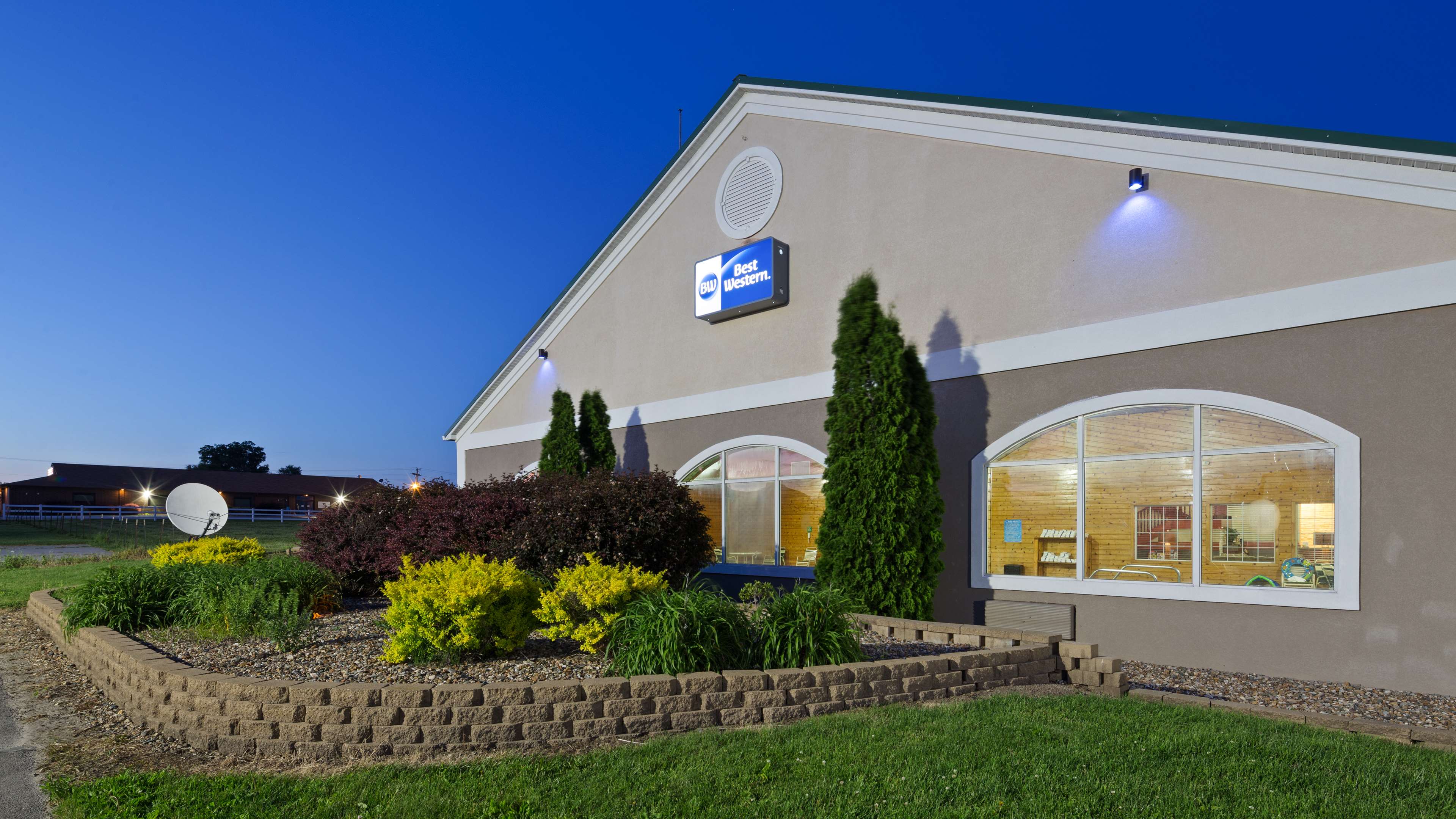 AmericInn by Wyndham Grinnell