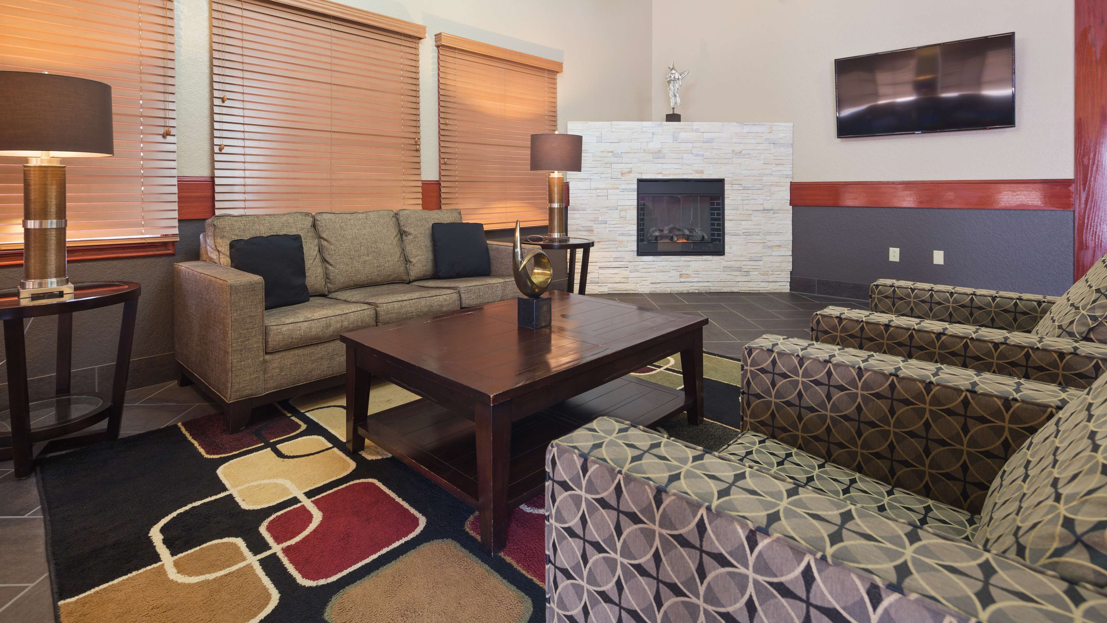 AmericInn by Wyndham Grinnell