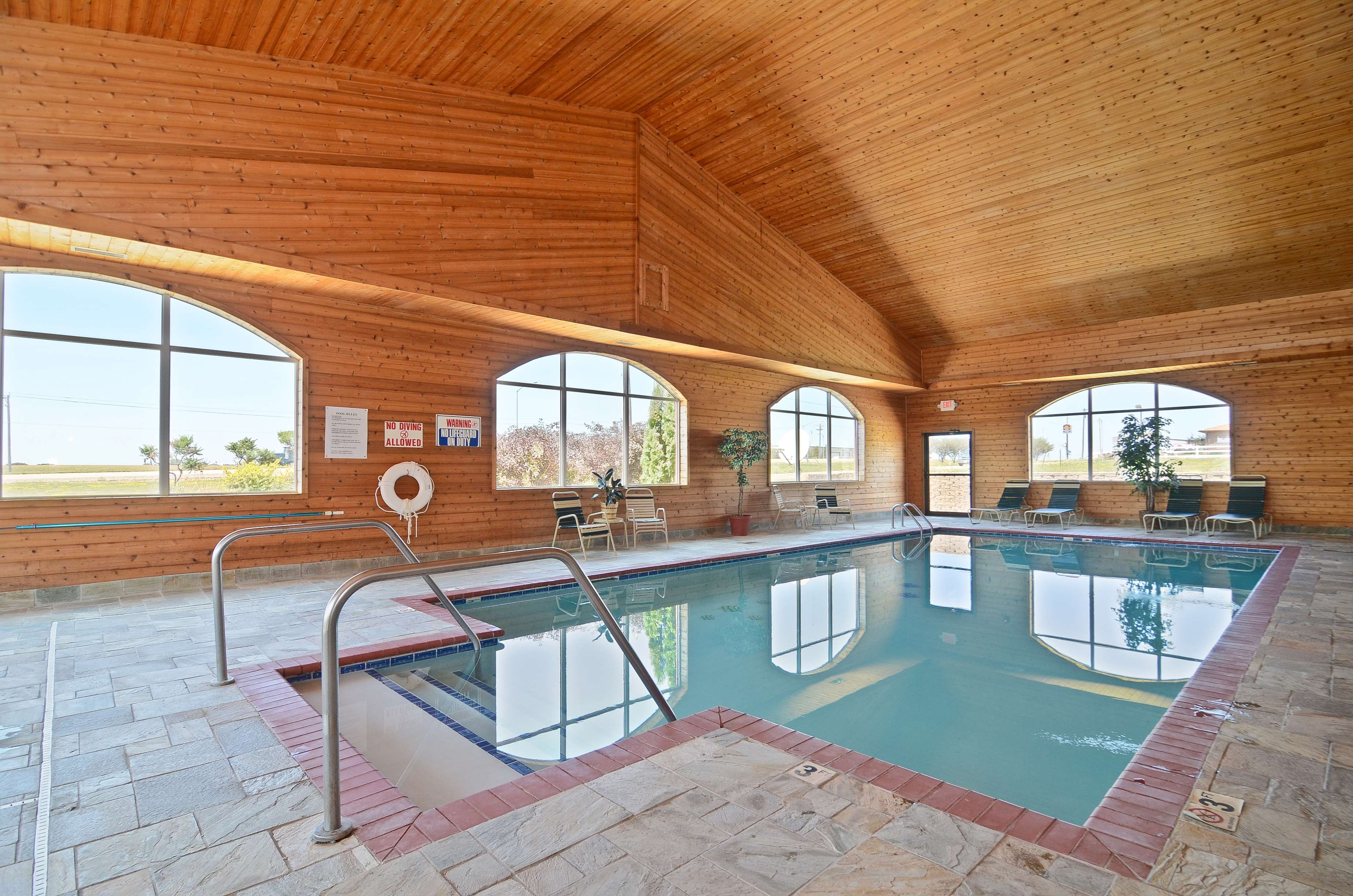 AmericInn by Wyndham Grinnell