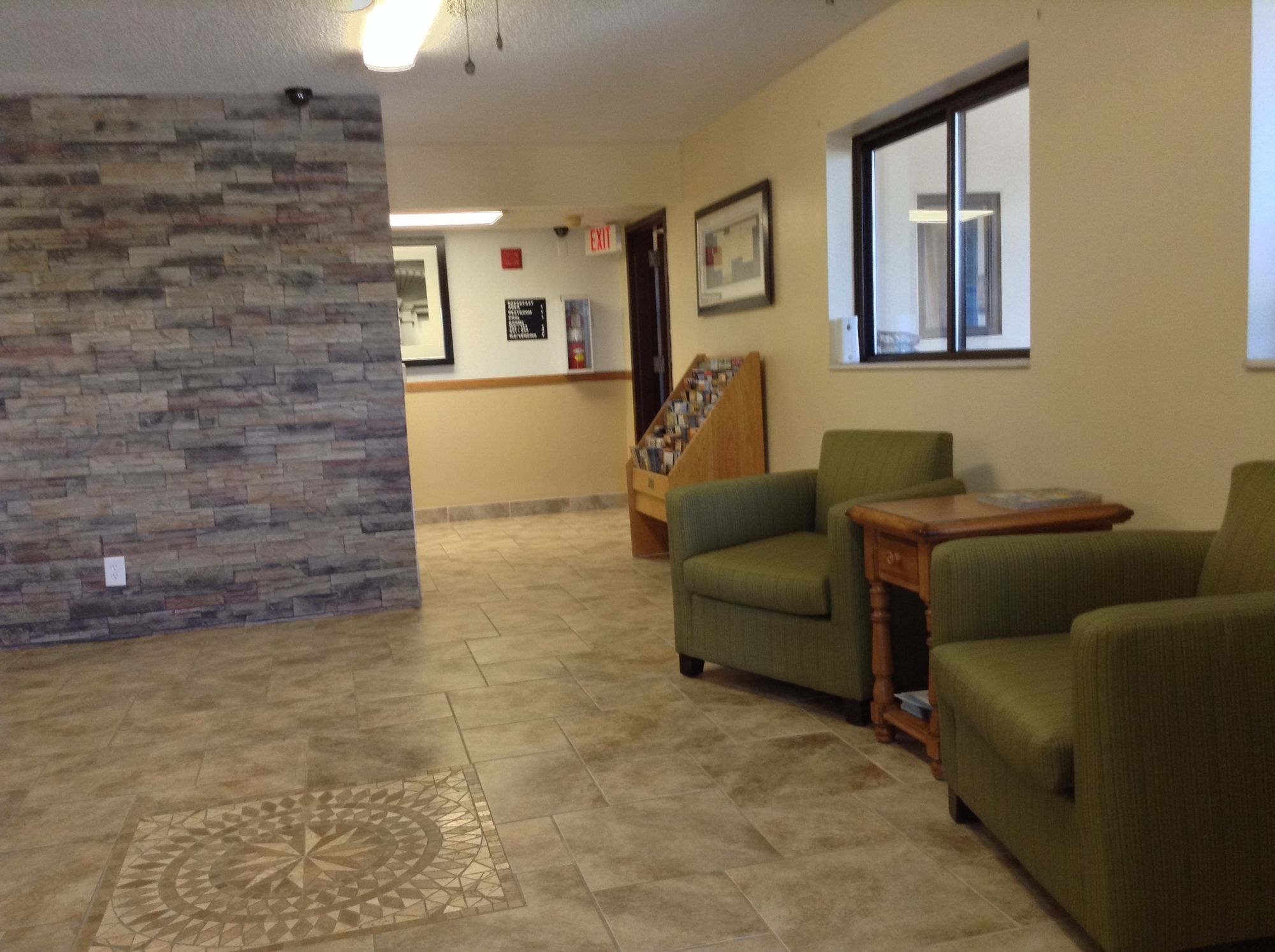 Super 8 by Wyndham Grinnell IA