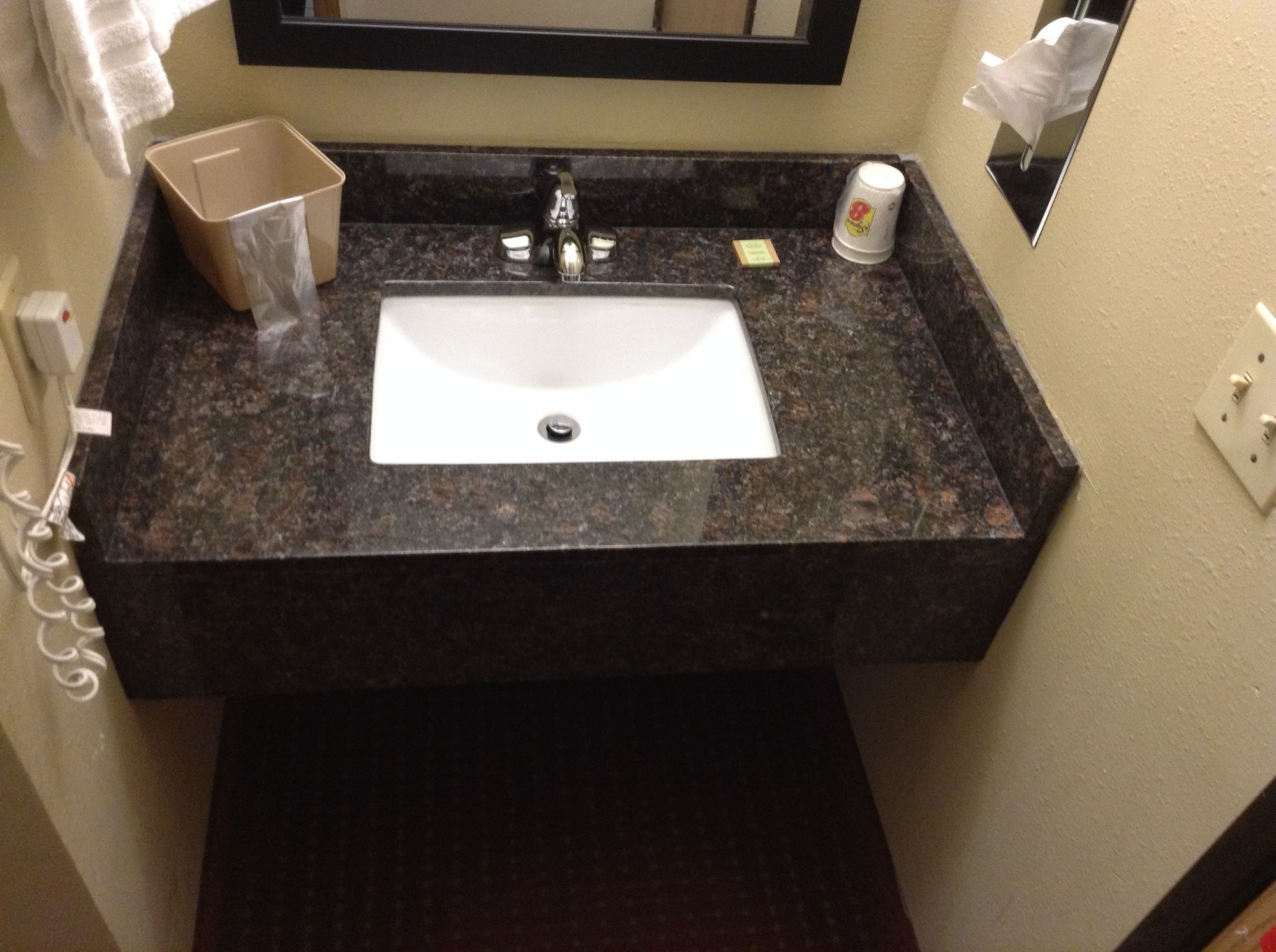 Super 8 by Wyndham Grinnell IA