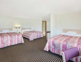 Super 8 by Wyndham Humboldt