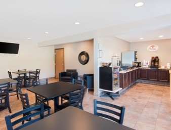 Super 8 by Wyndham Humboldt