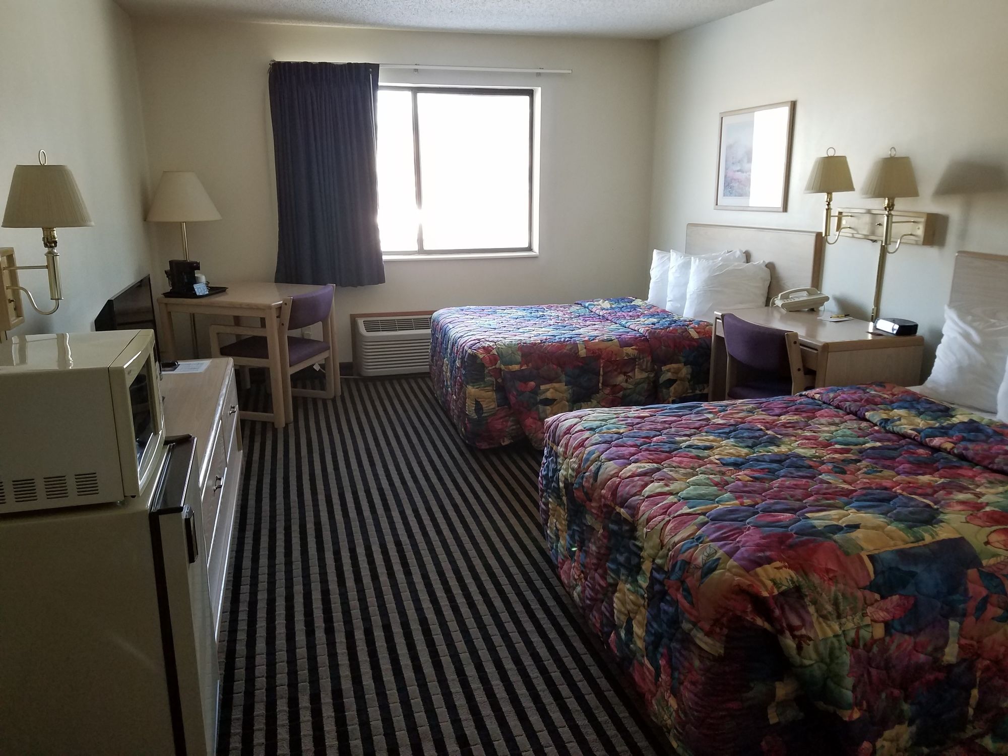 Super 8 by Wyndham Humboldt