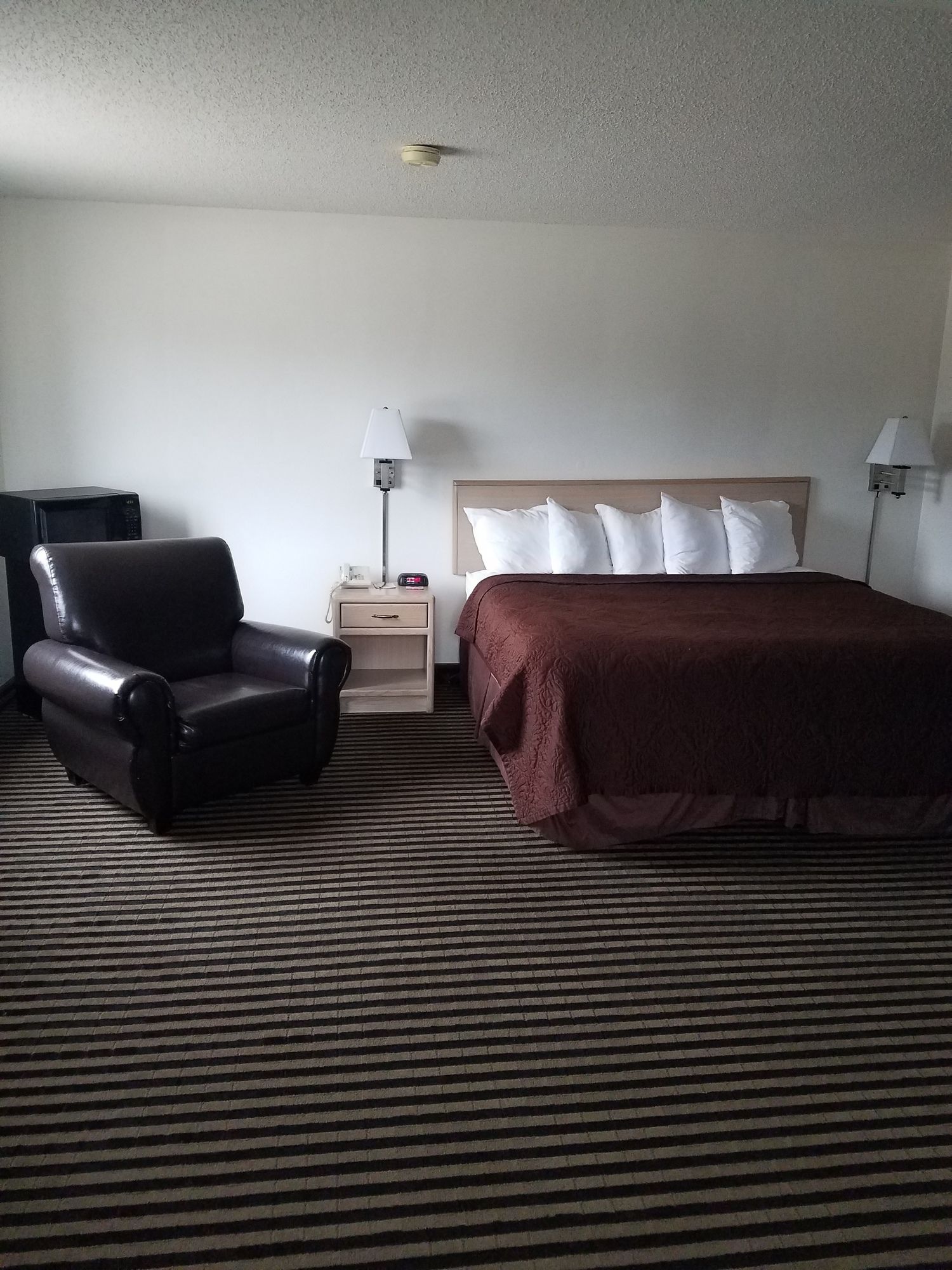 Super 8 by Wyndham Humboldt