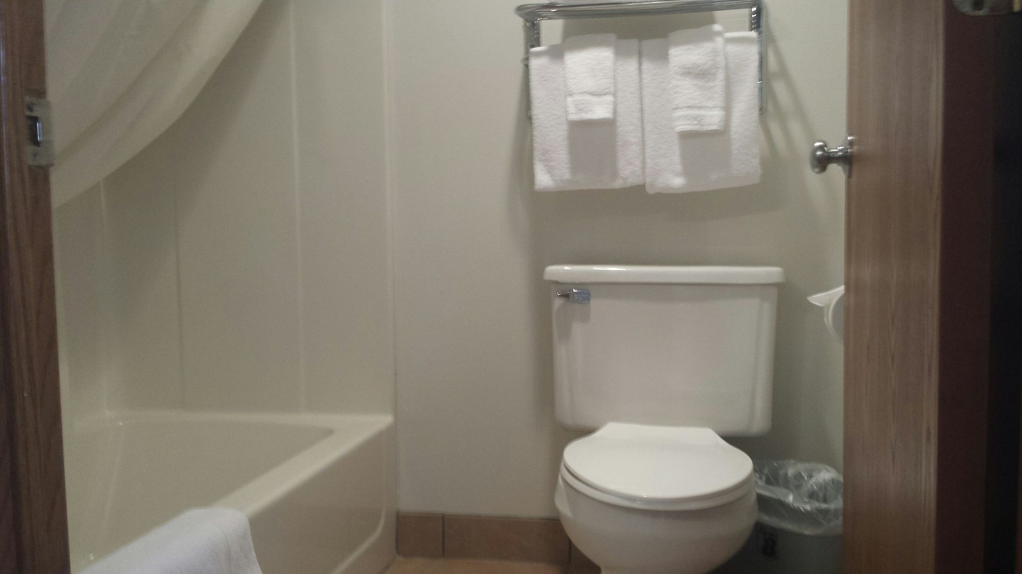 Super 8 by Wyndham Humboldt