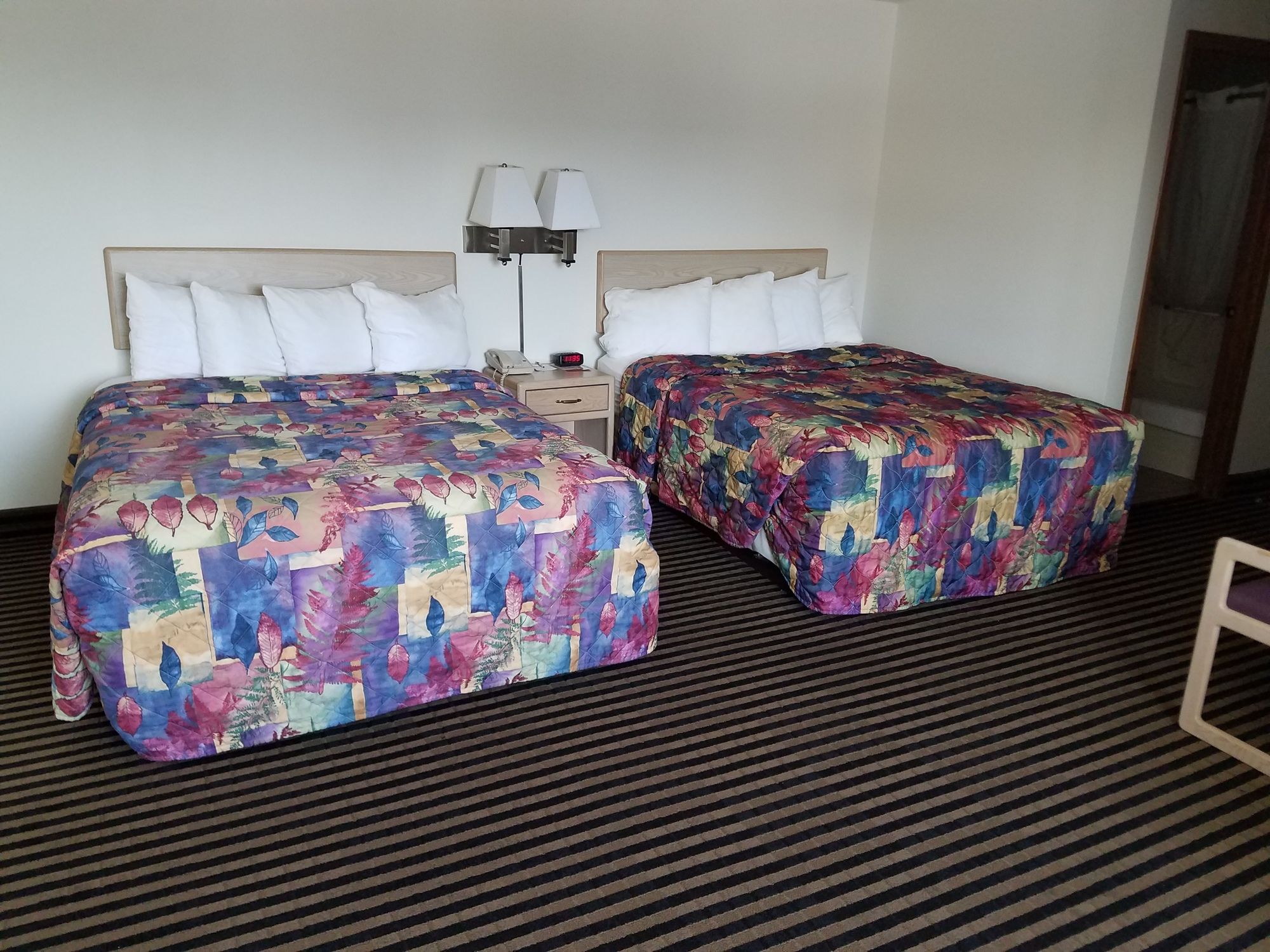 Super 8 by Wyndham Humboldt