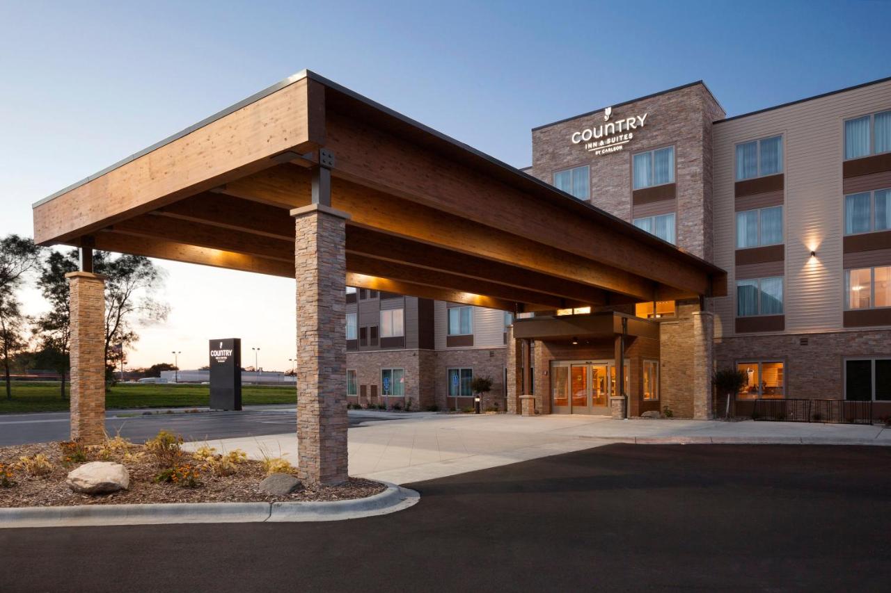 Country Inn & Suites by Radisson, Indianola, IA