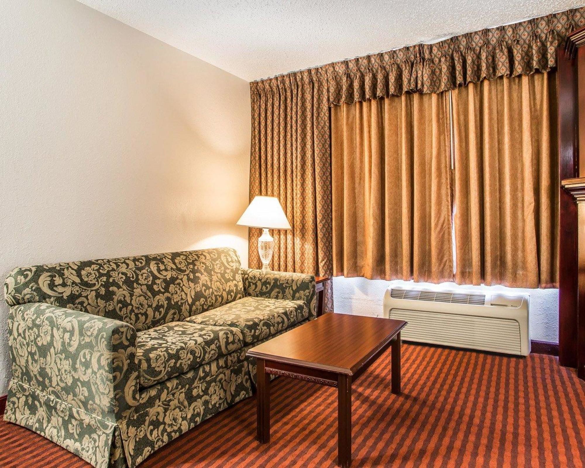 The Highlander Hotel