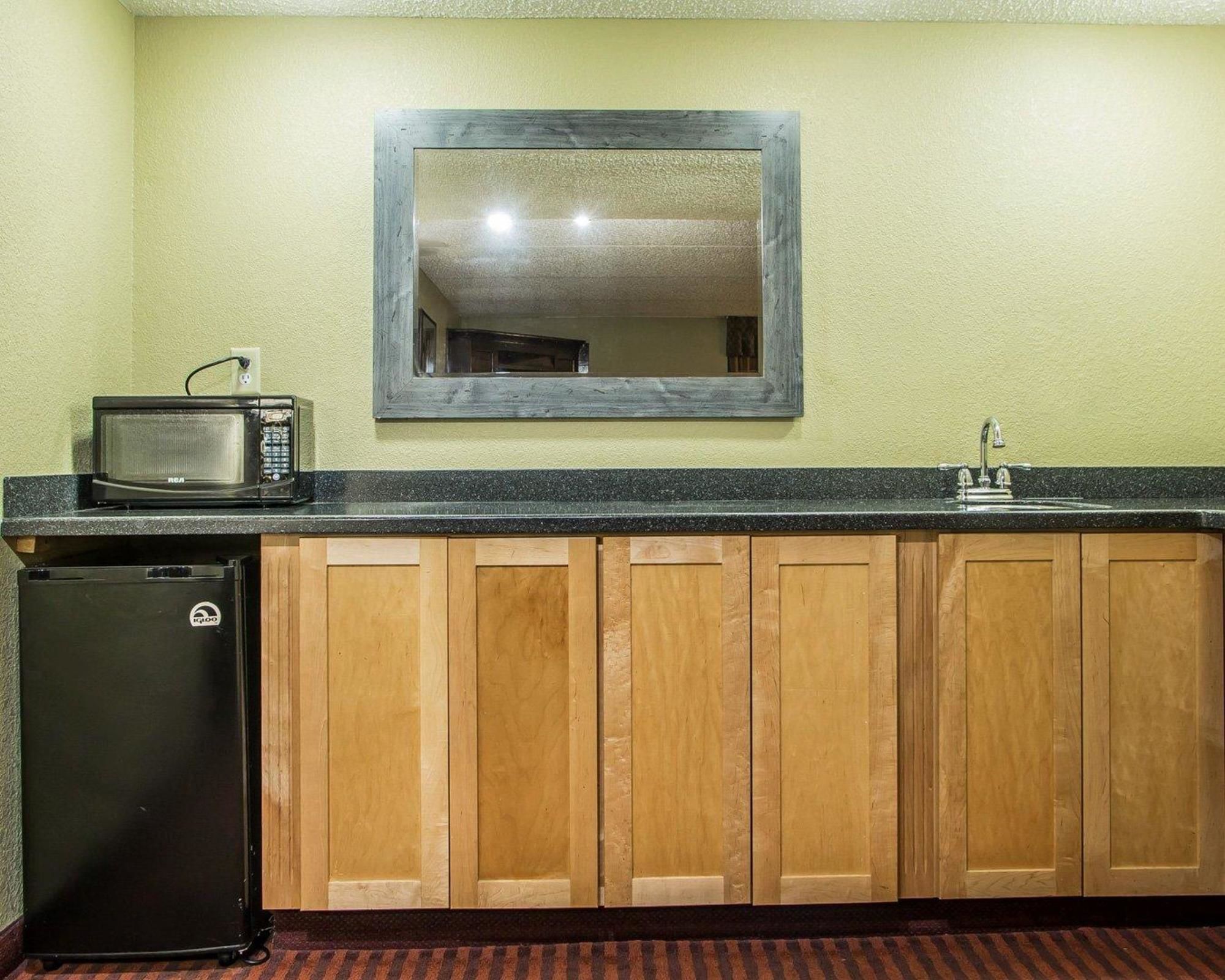 The Highlander Hotel