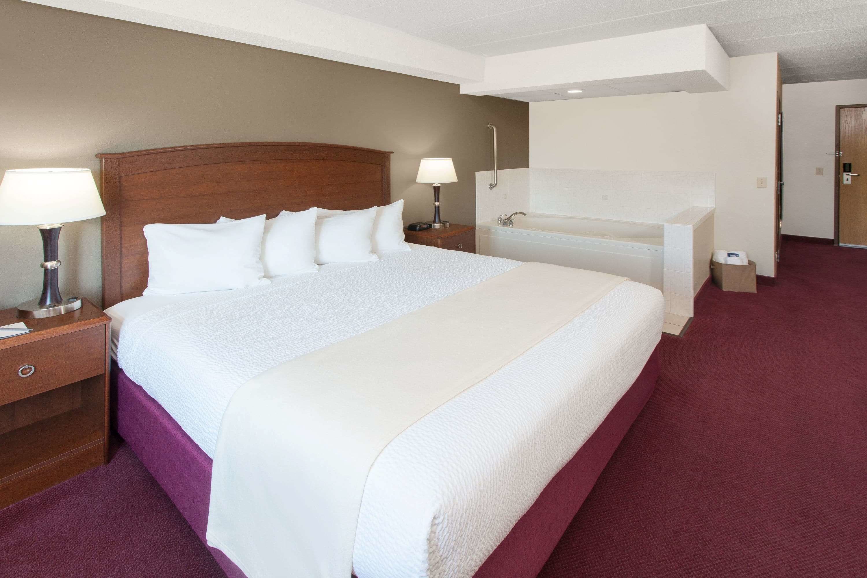 AmericInn by Wyndham Iowa Falls