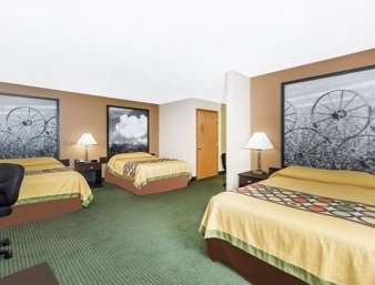 Super 8 by Wyndham Jefferson