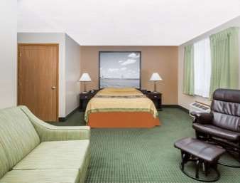 Super 8 by Wyndham Jefferson