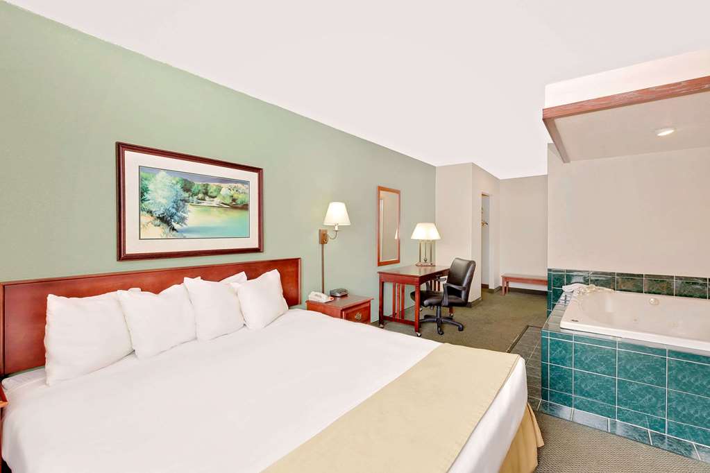 Baymont Inn & Suites Keokuk