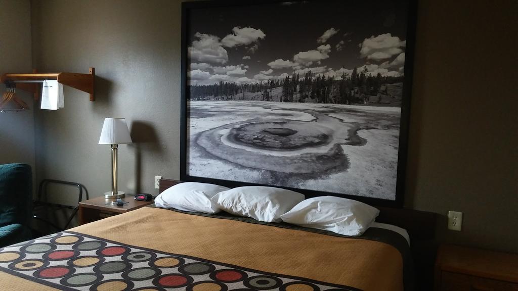 Super 8 by Wyndham Keokuk