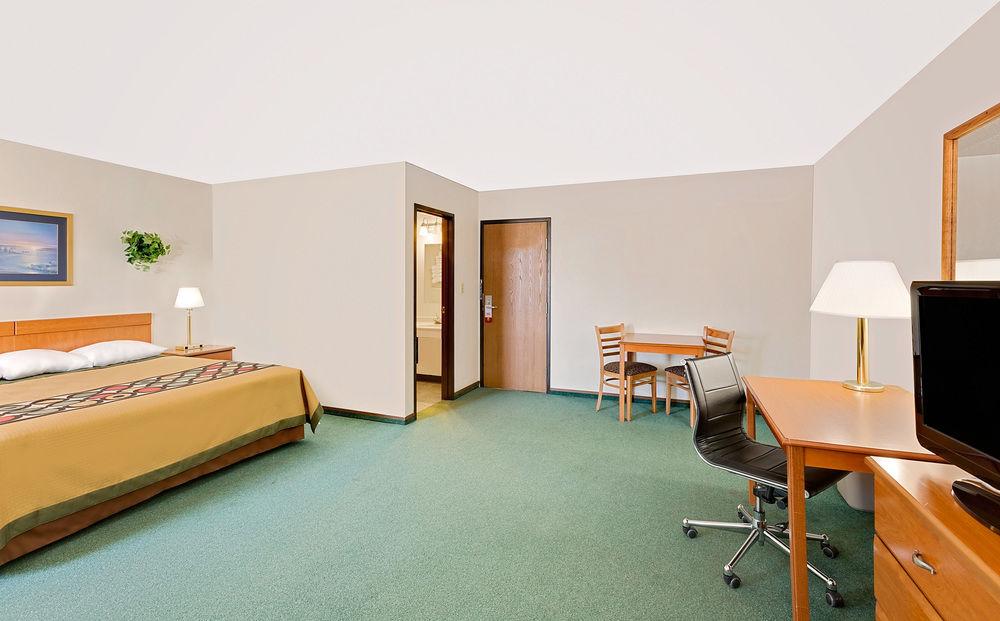 Super 8 by Wyndham Keokuk