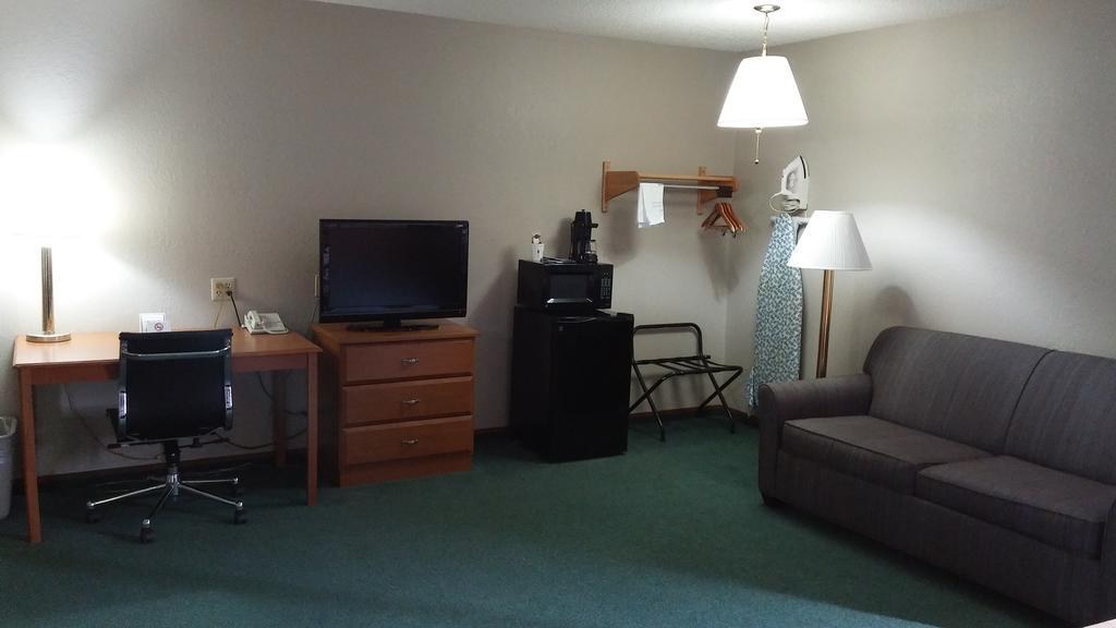 Super 8 by Wyndham Keokuk